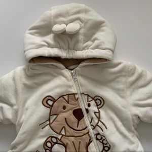 [BOGO ✨] White Sherpa Car Seat Pouch 🧸